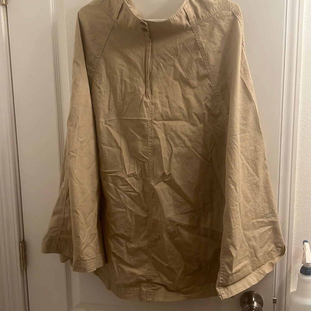 Skirt. with a zipper and buttons